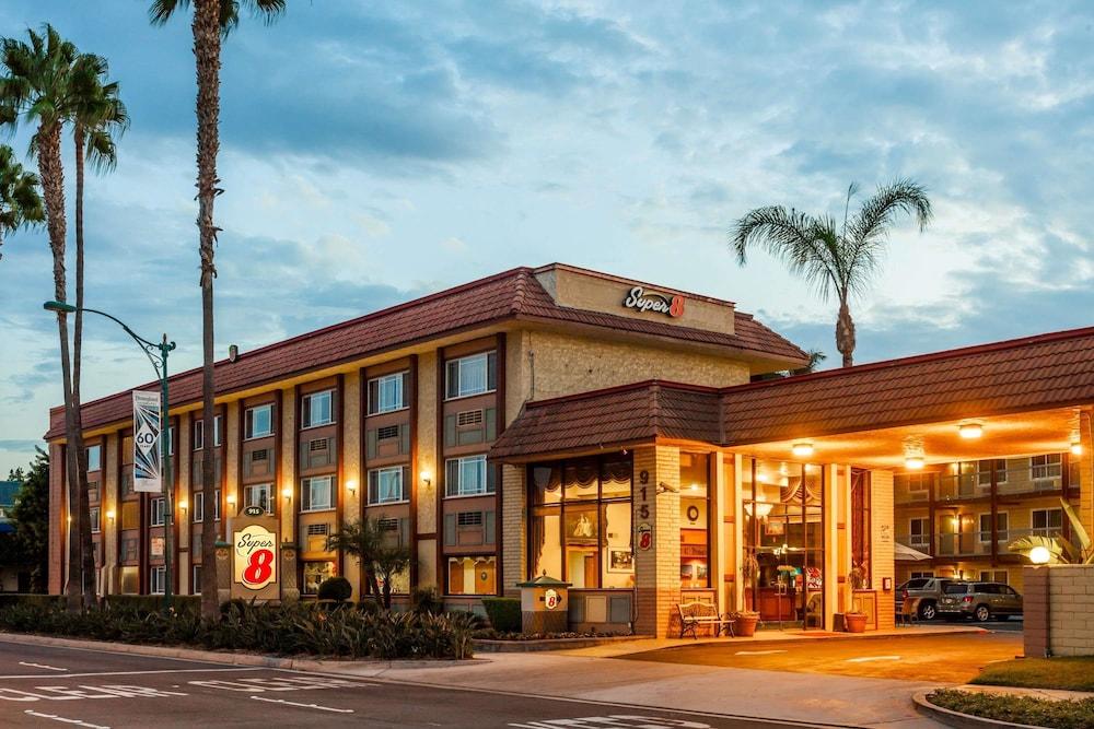 Super 8 By Wyndham Anaheim/Disneyland Drive Hotel Exterior foto